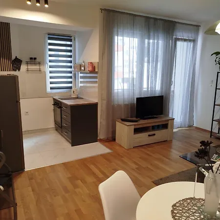 Apartment,rental,riverside,emil Ivanovikj شقة *