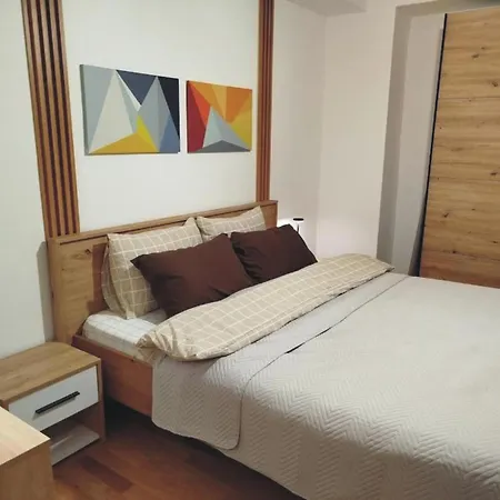 Apartment,rental,riverside,emil Ivanovikj Apartament *